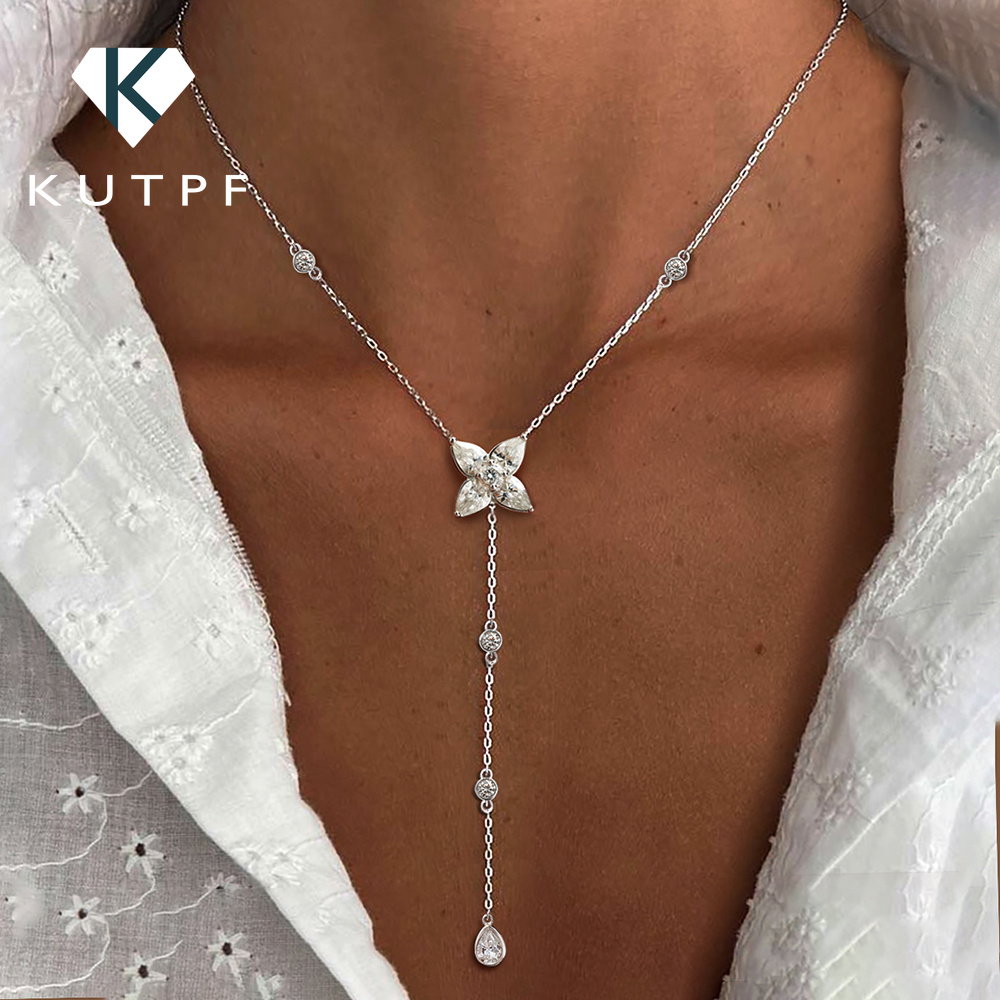 Bezels Set Pendant - قلادة موسانيت بتصميم دائري/على شكل كمثرى